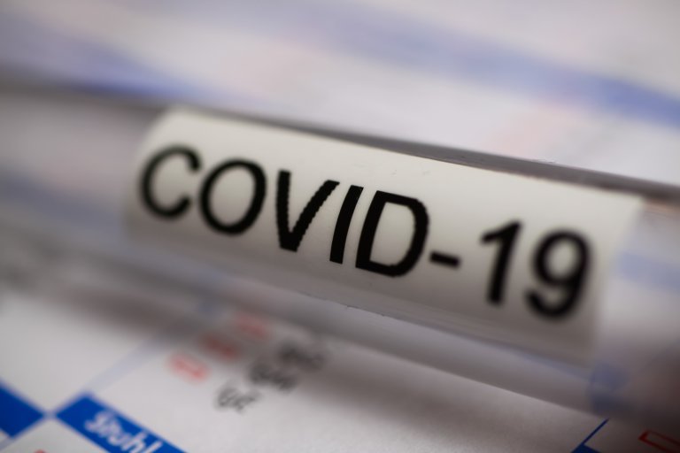 37714967-corona-virus-covid-19-diagnostic-vaccination-and-foto Mostphotos.jpg